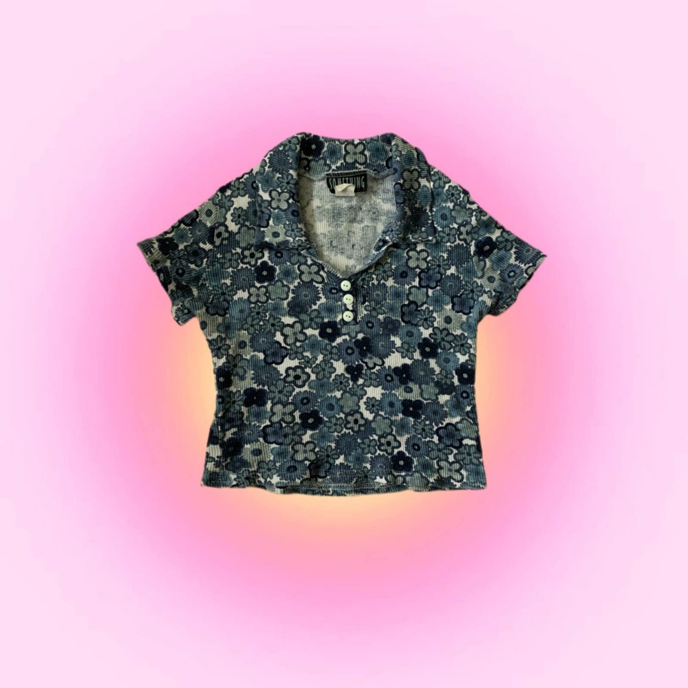90s does 70s blue flower crop top